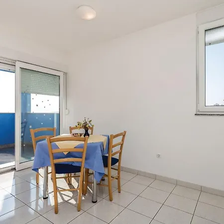 Two-bedroom In Apartamento Mandre