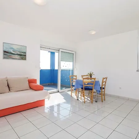 Apartamento Two-bedroom In *